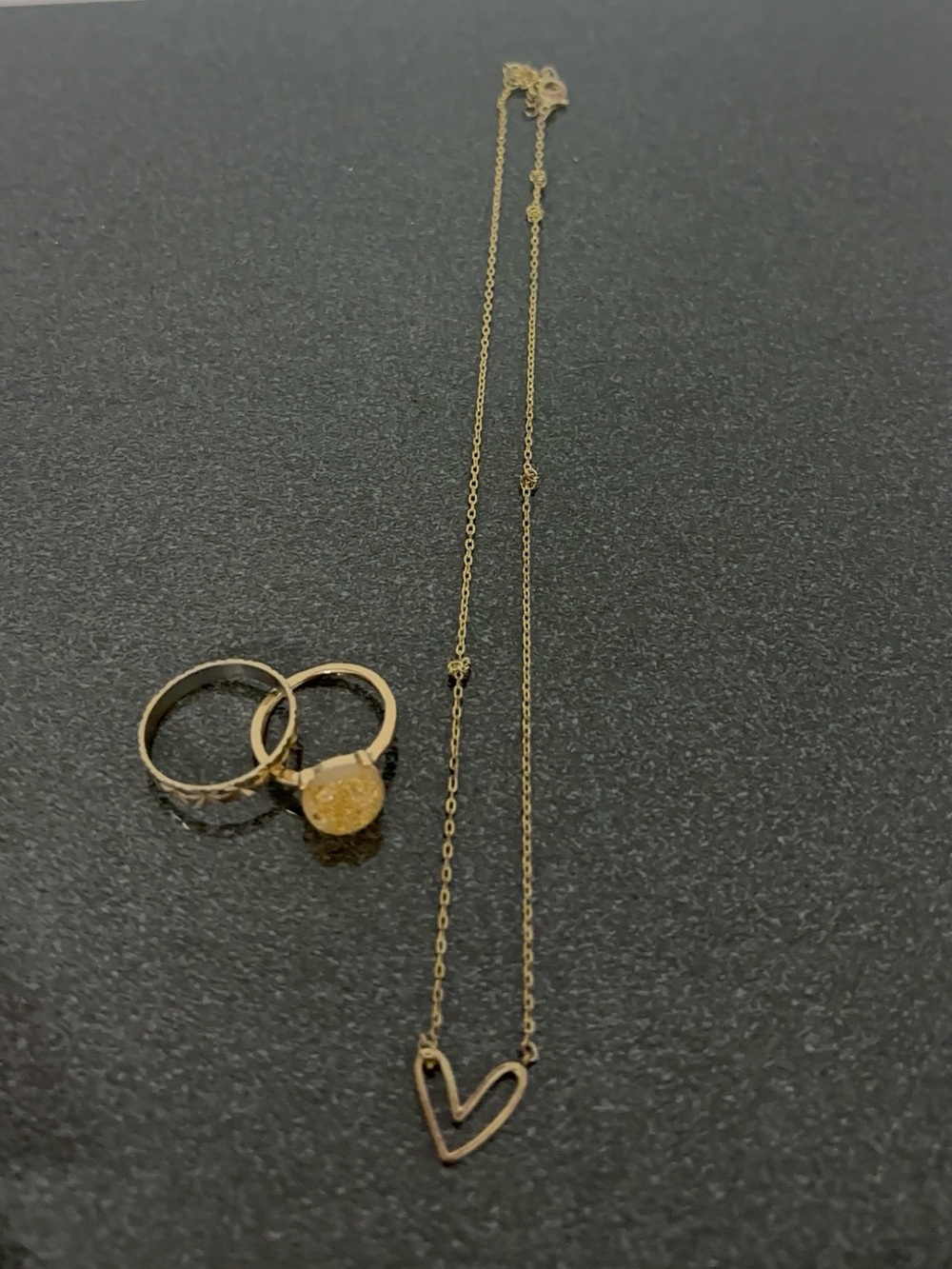 Jewelry set - 1 necklace 2 rings